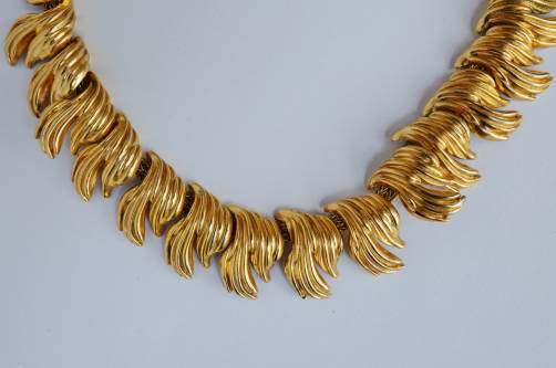 Grosse necklace leaf pattern on gilt chain 1963, German